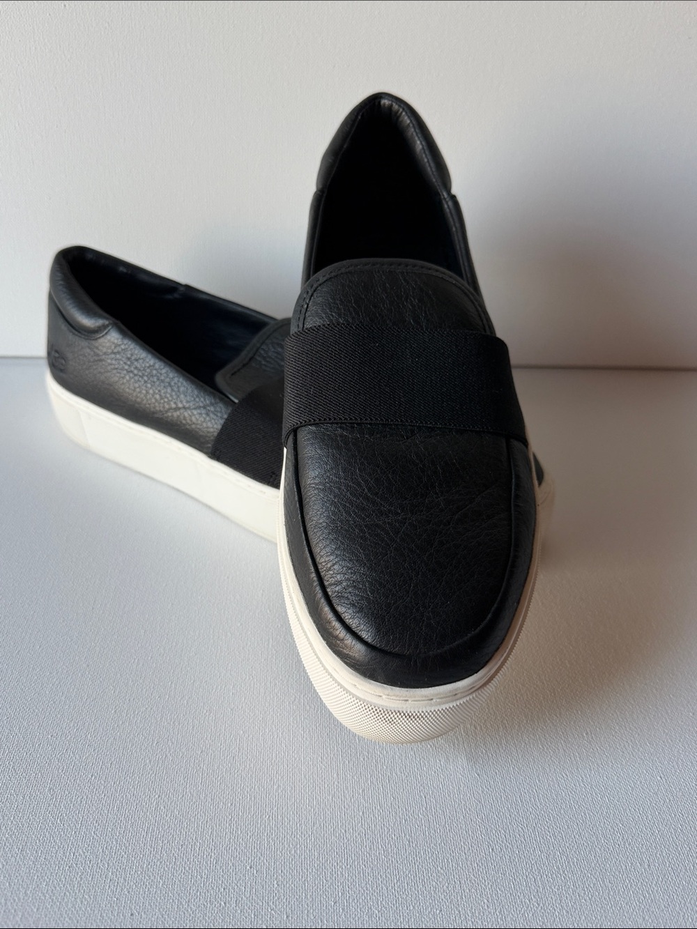 UGG Chayze Black Leather Slip-On Sneakers with White Sole